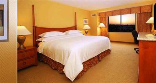 фото отеля Hilton Newark Fremont
