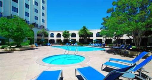 фото отеля Hilton Newark Fremont