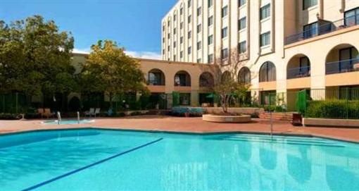 фото отеля Hilton Newark Fremont