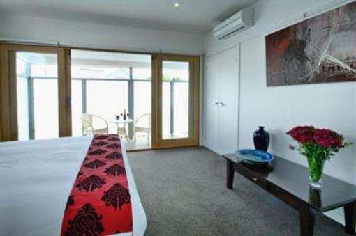 фото отеля Boutique Stays - City Breeze