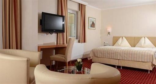 фото отеля Hotel Post Wrann Velden am Wörthersee