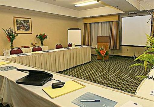 фото отеля Fairfield Inn & Suites by Marriott Modesto Hotel