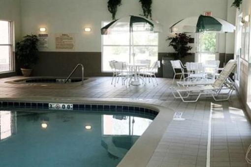 фото отеля Hampton Inn Heath-Newark