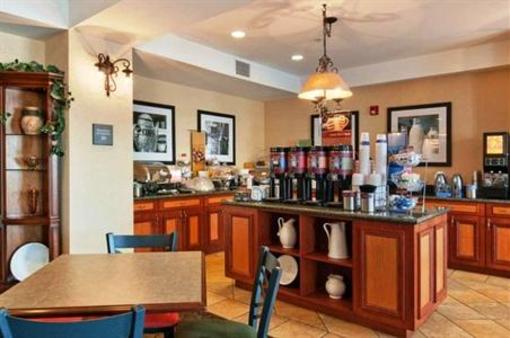 фото отеля Hampton Inn Heath-Newark