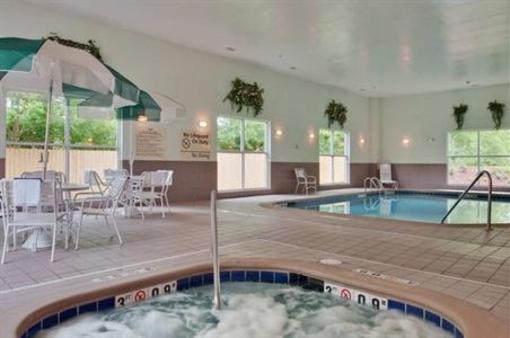 фото отеля Hampton Inn Heath-Newark