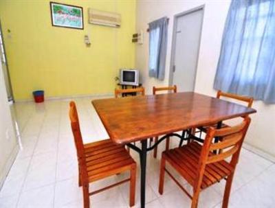 фото отеля Kota Lodge Townhouse
