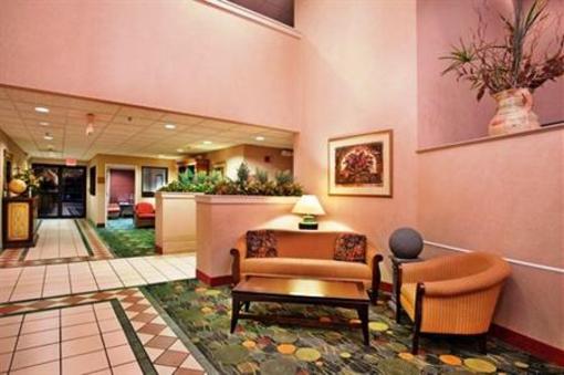 фото отеля Holiday Inn Express Batesville