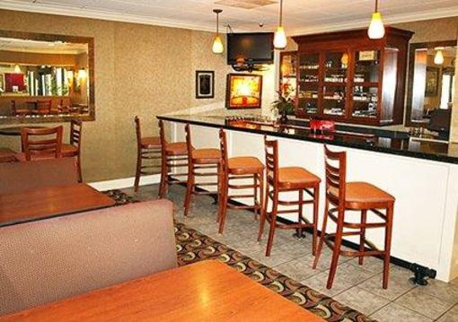 фото отеля Clarion Inn Columbia-Airport