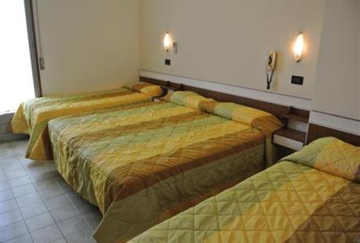 фото отеля Hotel Astor Lido di Classe