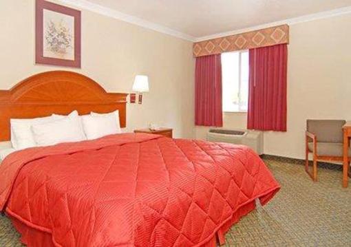фото отеля Comfort Inn - Los Angeles West Sunset Blvd.