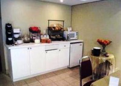 фото отеля Comfort Inn East Toronto