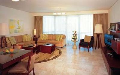 фото отеля Oasis Beach Tower Apartments