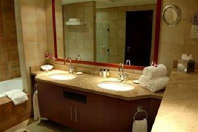 фото отеля Oasis Beach Tower Apartments
