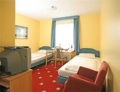 фото отеля Golden Leaf Hotel Perlach Allee Hof