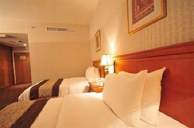 фото отеля Ramada Continental Hotel