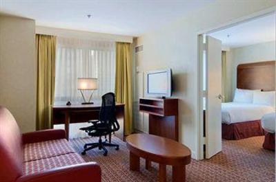 фото отеля Hilton Suites Chicago/Magnificent Mile