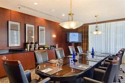 фото отеля Hilton Suites Chicago/Magnificent Mile