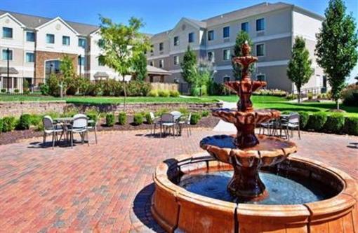 фото отеля Staybridge Suites Chesterfield O'Fallon