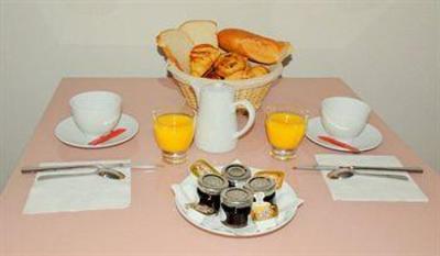 фото отеля Astor Hotel Suresnes