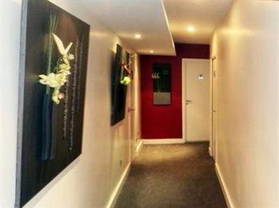 фото отеля Astor Hotel Suresnes