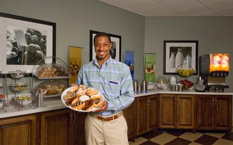 фото отеля Hampton Inn White Plains Elmsford