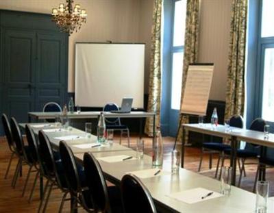 фото отеля Homtel Le Parc Hotel Allevard