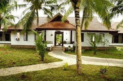 фото отеля Surya Samudra Private Retreats