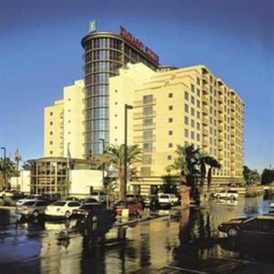 фото отеля Embassy Suites Convention Center Las Vegas
