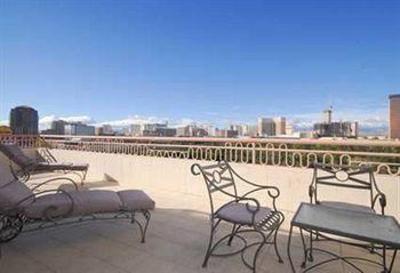фото отеля Embassy Suites Convention Center Las Vegas