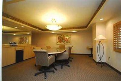 фото отеля Embassy Suites Convention Center Las Vegas