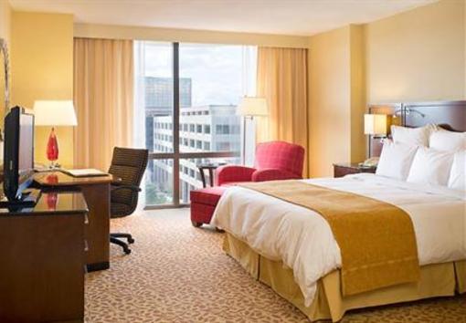 фото отеля Marriott Saddle Brook
