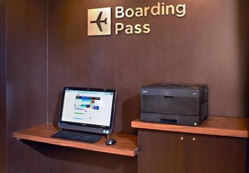 фото отеля Courtyard by Marriott Cleveland Airport/North