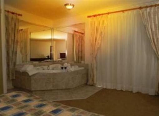 фото отеля Auberge et Club de Golf Heritage