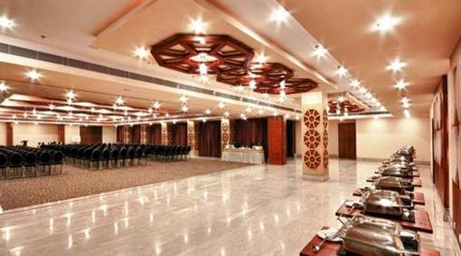 фото отеля Avalon Hotel & Banquets