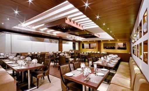 фото отеля Avalon Hotel & Banquets
