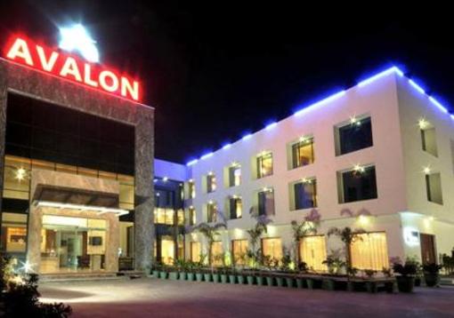 фото отеля Avalon Hotel & Banquets