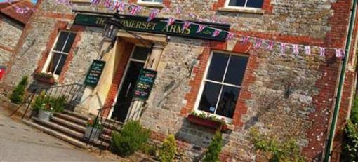 фото отеля The Somerset Arms Inn Warminster