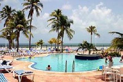 фото отеля Islander Resort