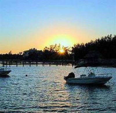 фото отеля Islander Resort