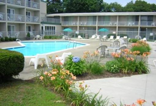 фото отеля Plymouth Bay Inn & Suites