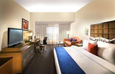 фото отеля The Gateway Hotel Athwalines Surat