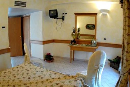 фото отеля V7 Hotel
