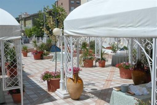 фото отеля V7 Hotel