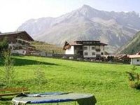 Haus Bergheim Pension Sankt Leonhard im Pitztal