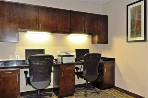 фото отеля Best Western Plus DeSoto Inn & Suites