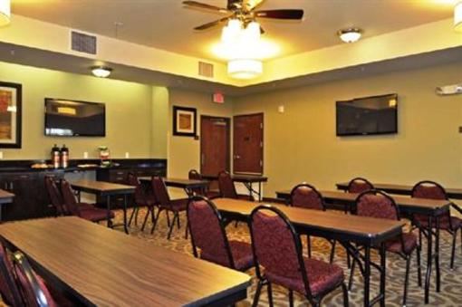 фото отеля Best Western Plus DeSoto Inn & Suites
