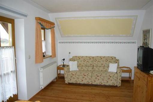 фото отеля Gastehaus Fam. Bucsek