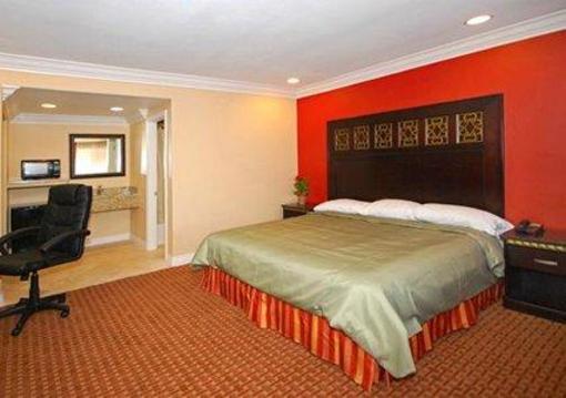 фото отеля Rodeway Inn Near LA Live