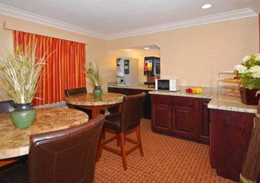 фото отеля Rodeway Inn Near LA Live