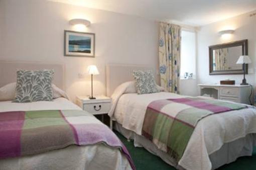 фото отеля Bridgend Hotel
